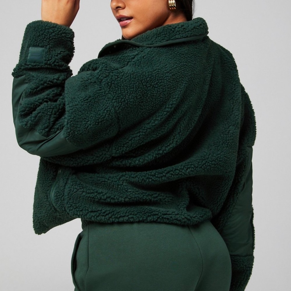 ❄️🌧️☂️☔️Fabletics Dark Green Teddy Jacket